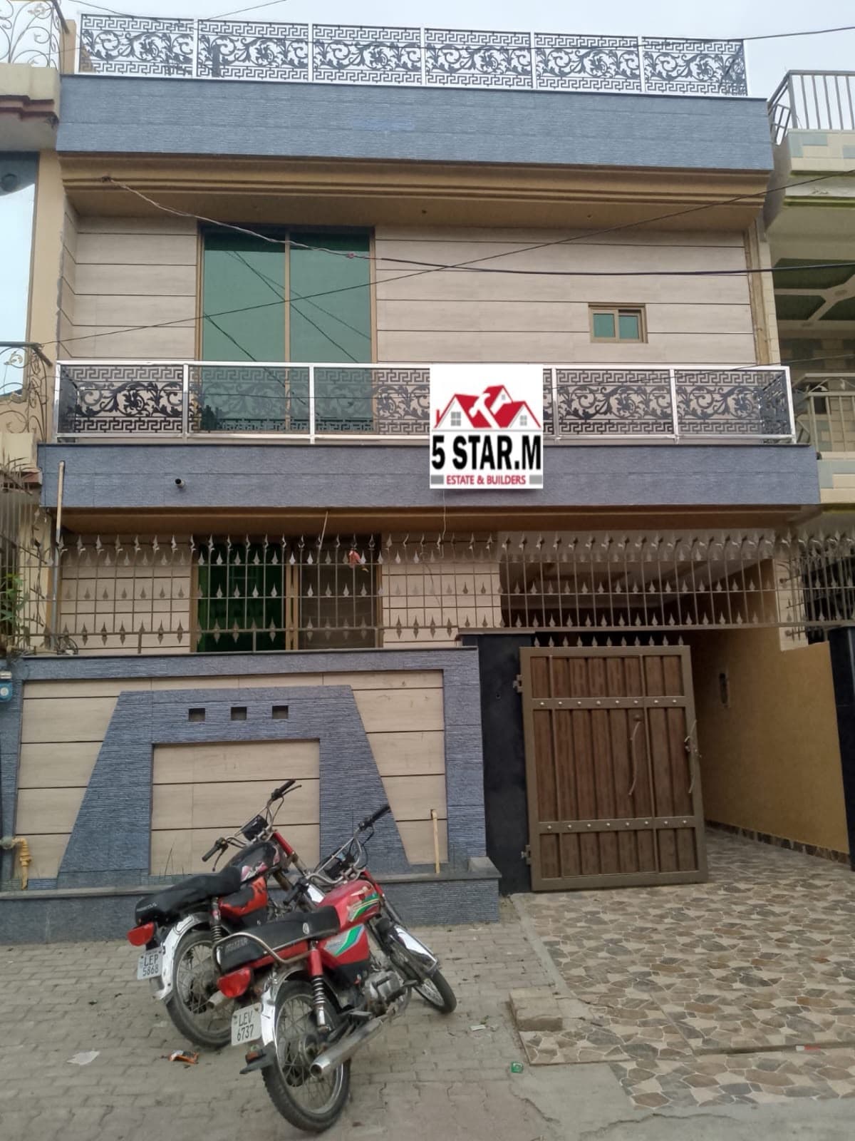 5 Marla Furnished House for Sale in Johar Town B-3 — 35 feet House in B-3 Johar Town Lahore