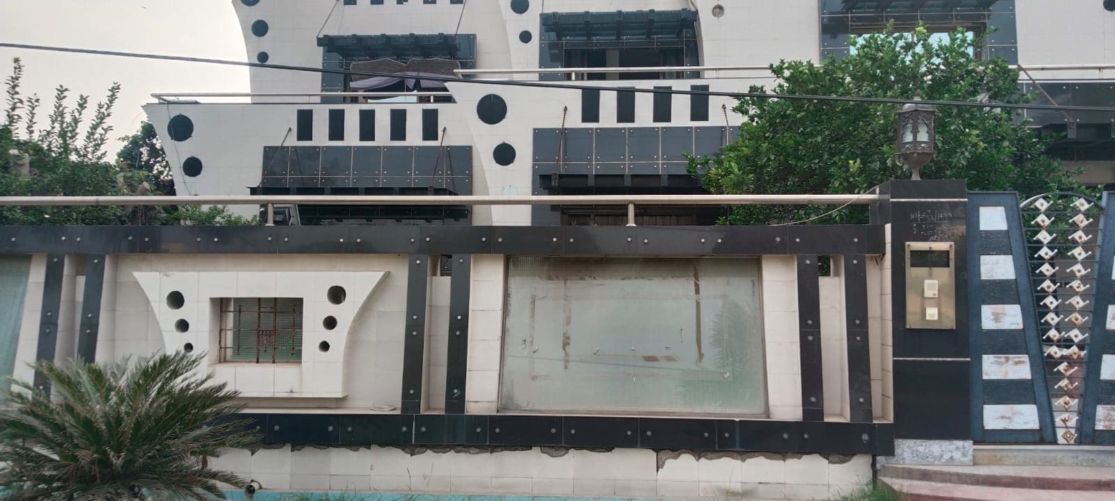 2 Kanal Building for rent , Valencia Town , Lahore — 2 Kanal Commercial Property in Valencia Town , Lahore
