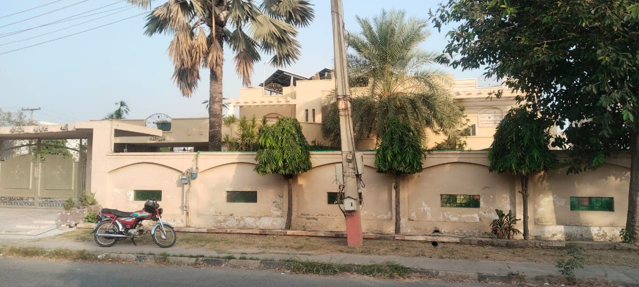 50 Marla , Commercial house , NFC , Phase 1 — 50 Marla House in NFC , Phase 1 , College Road